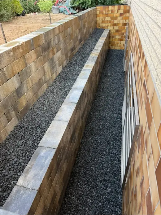 Mauer- bzw. Treppenanlage aus Stein – Projekt von Bajramaj Garten- und Landschaftsbau